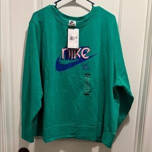 NWT Slightly Cropped Nike Crew Neck Sweatshirt